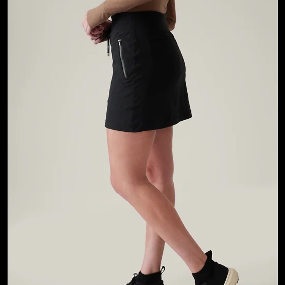 Athleta Trekkie North Black Skort, size 4